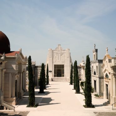 35_-ITA-Cimitero.00_01_05_00.Immagine004