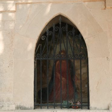 35_-ITA-Cimitero.00_02_38_20.Immagine016